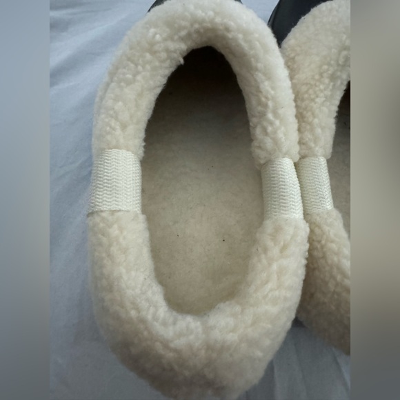 HUNTER Play Sherpa Insulated Mule Clogs Comfy Cozy Fall Sz 6 Black & Cream EUC - Picture 7 of 11